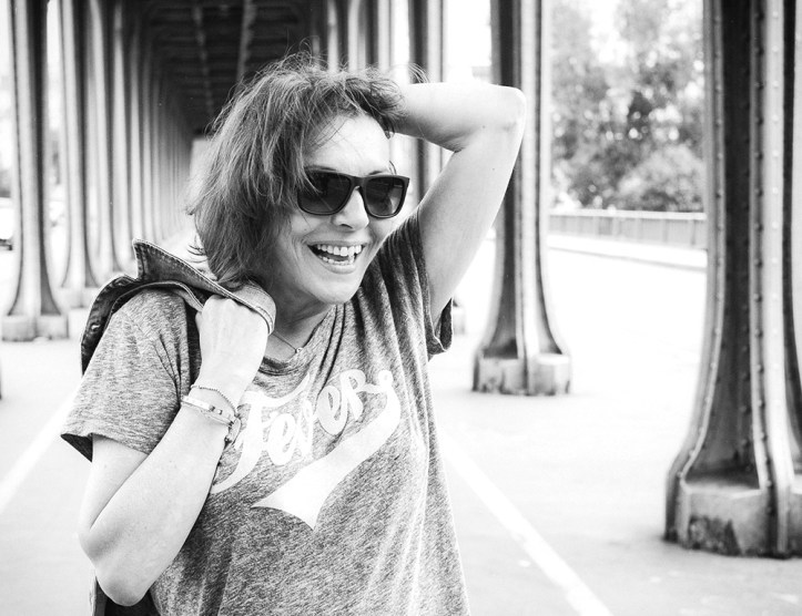 Buzy Pop Music Deluxe